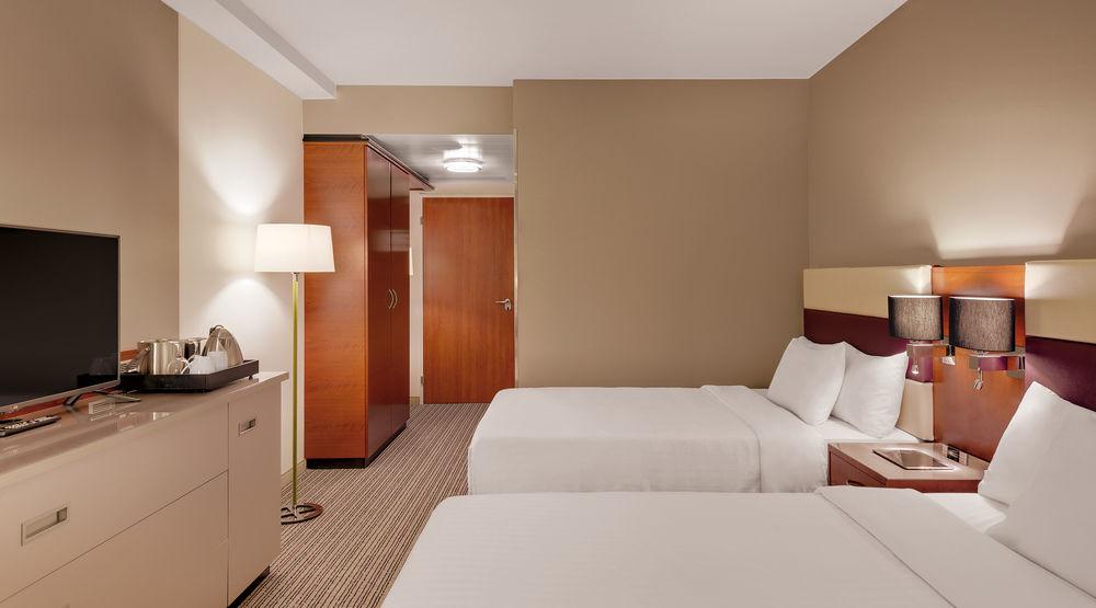 Courtyard By Marriott Zurich North Hotel Ngoại thất bức ảnh
