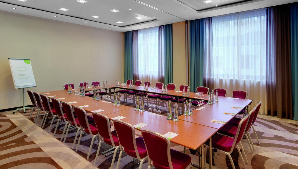 Courtyard By Marriott Zurich North Hotel Ngoại thất bức ảnh