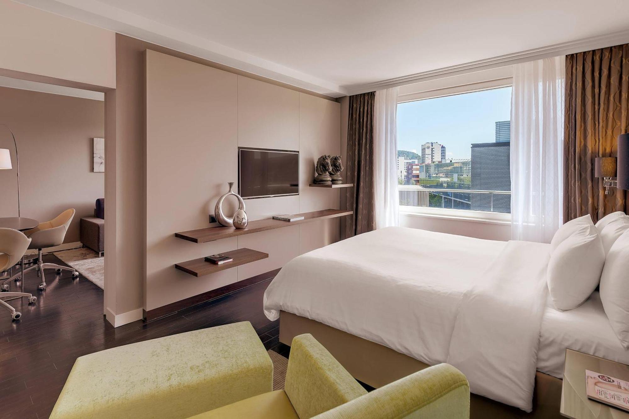 Courtyard By Marriott Zurich North Hotel Ngoại thất bức ảnh