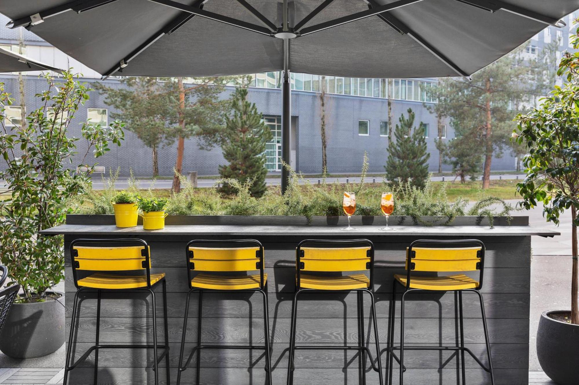 Courtyard By Marriott Zurich North Hotel Ngoại thất bức ảnh