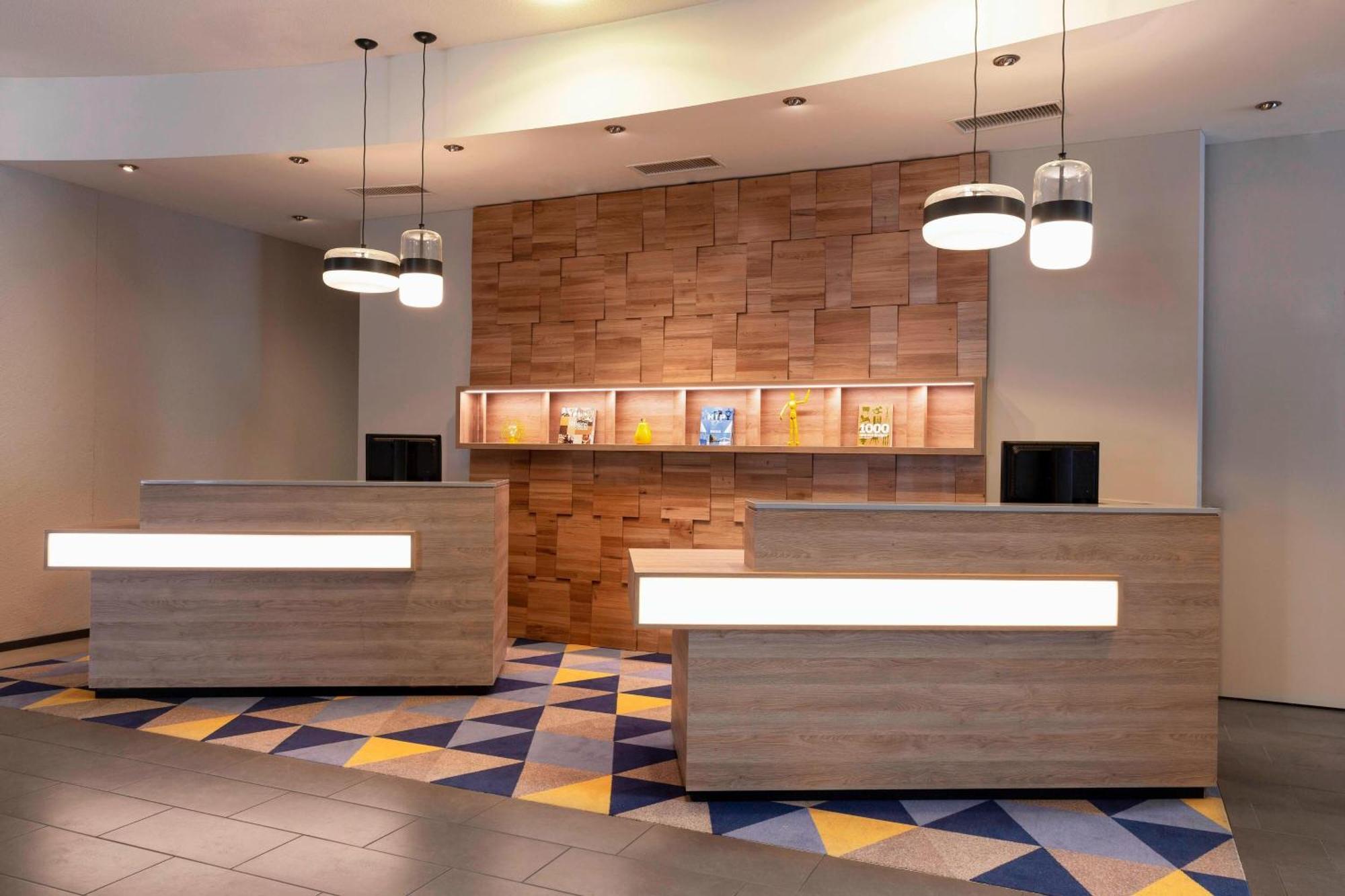 Courtyard By Marriott Zurich North Hotel Ngoại thất bức ảnh