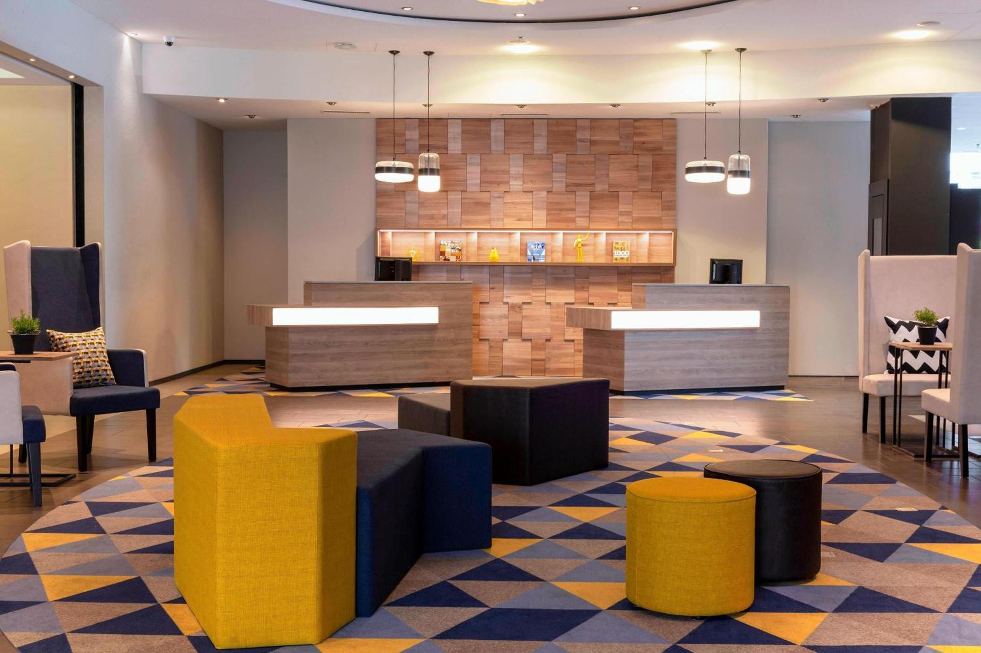 Courtyard By Marriott Zurich North Hotel Ngoại thất bức ảnh