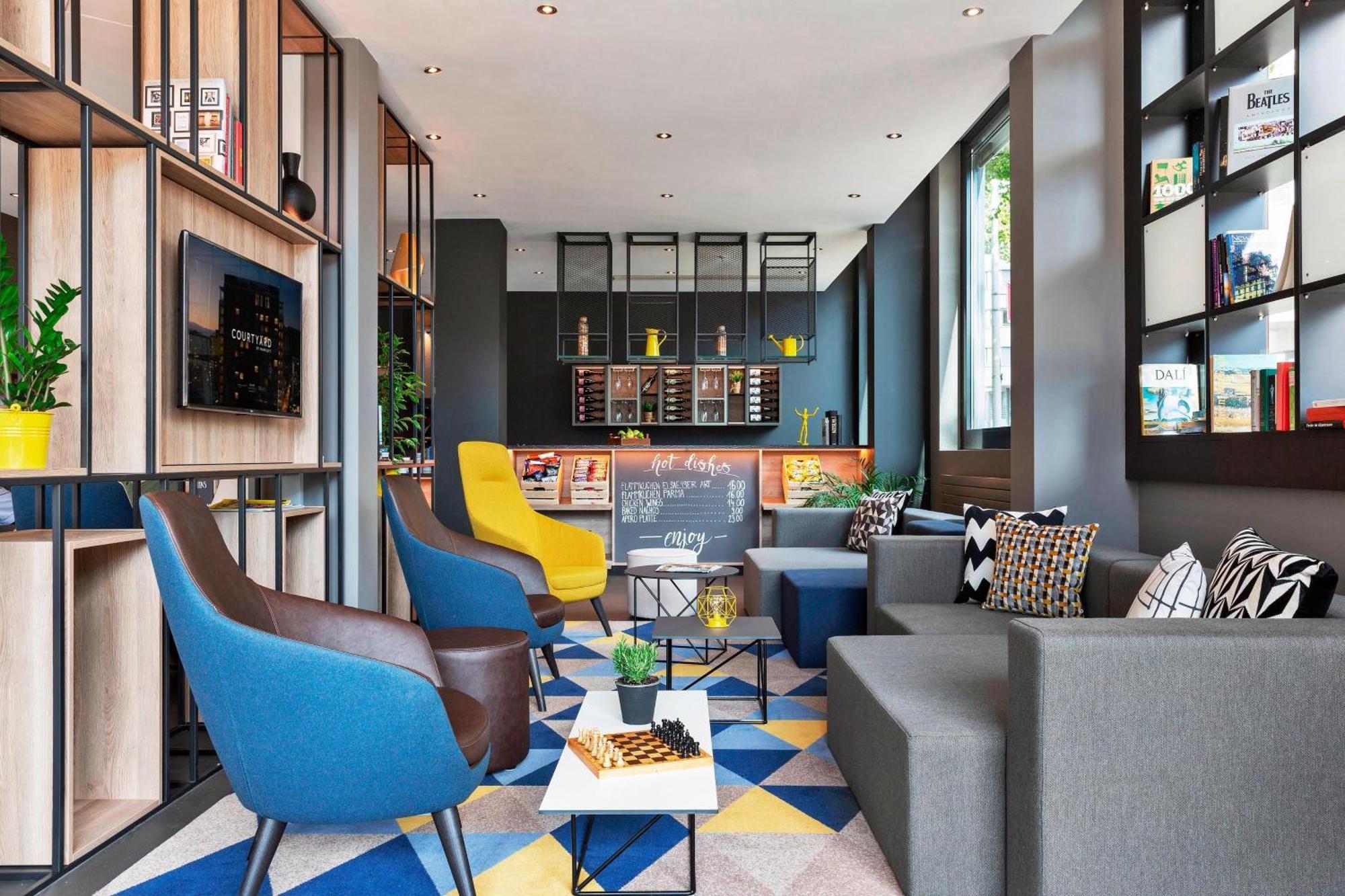 Courtyard By Marriott Zurich North Hotel Ngoại thất bức ảnh