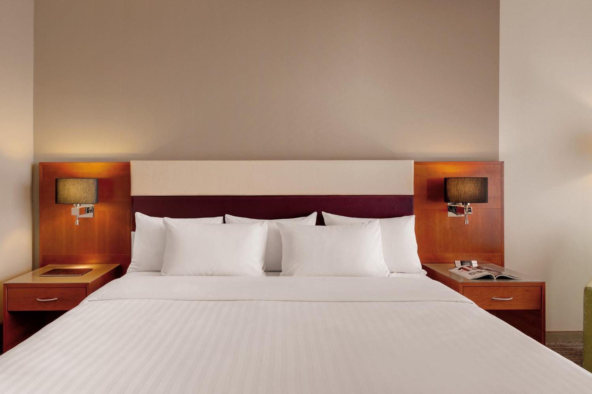 Courtyard By Marriott Zurich North Hotel Ngoại thất bức ảnh