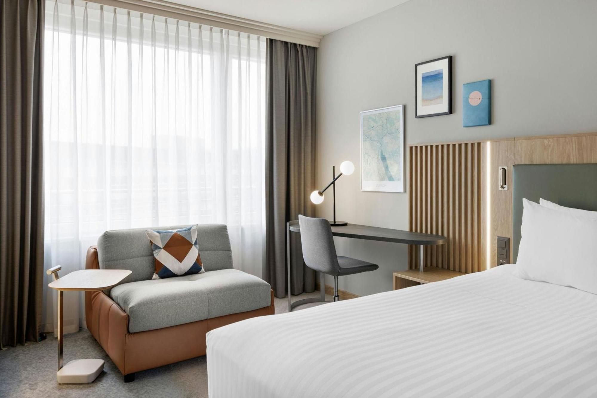 Courtyard By Marriott Zurich North Hotel Ngoại thất bức ảnh